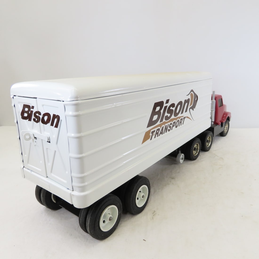 ERTL Truck & Custom Bison Trailer Restored - 5