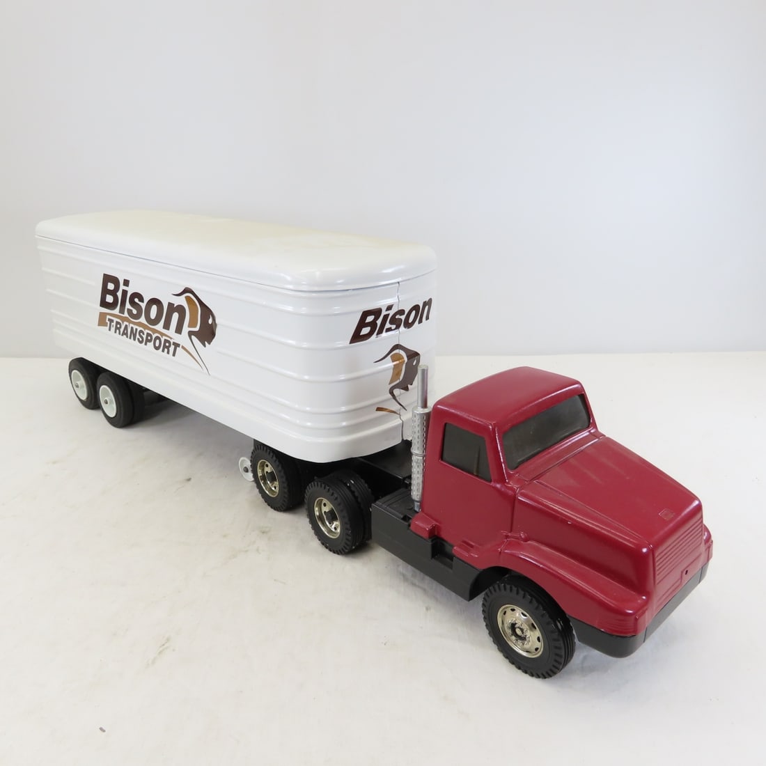 ERTL Truck & Custom Bison Trailer Restored - 7