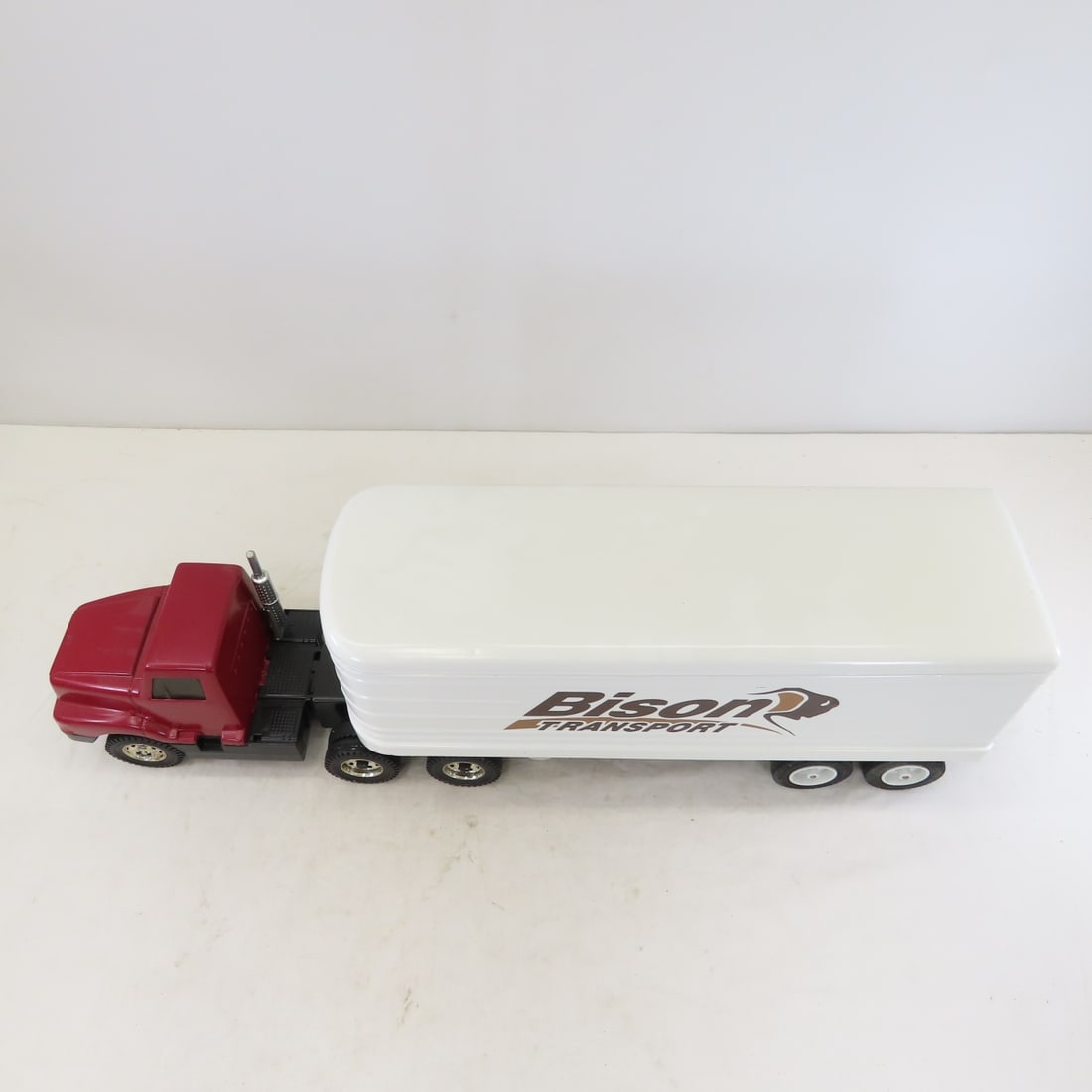 ERTL Truck & Custom Bison Trailer Restored - 9