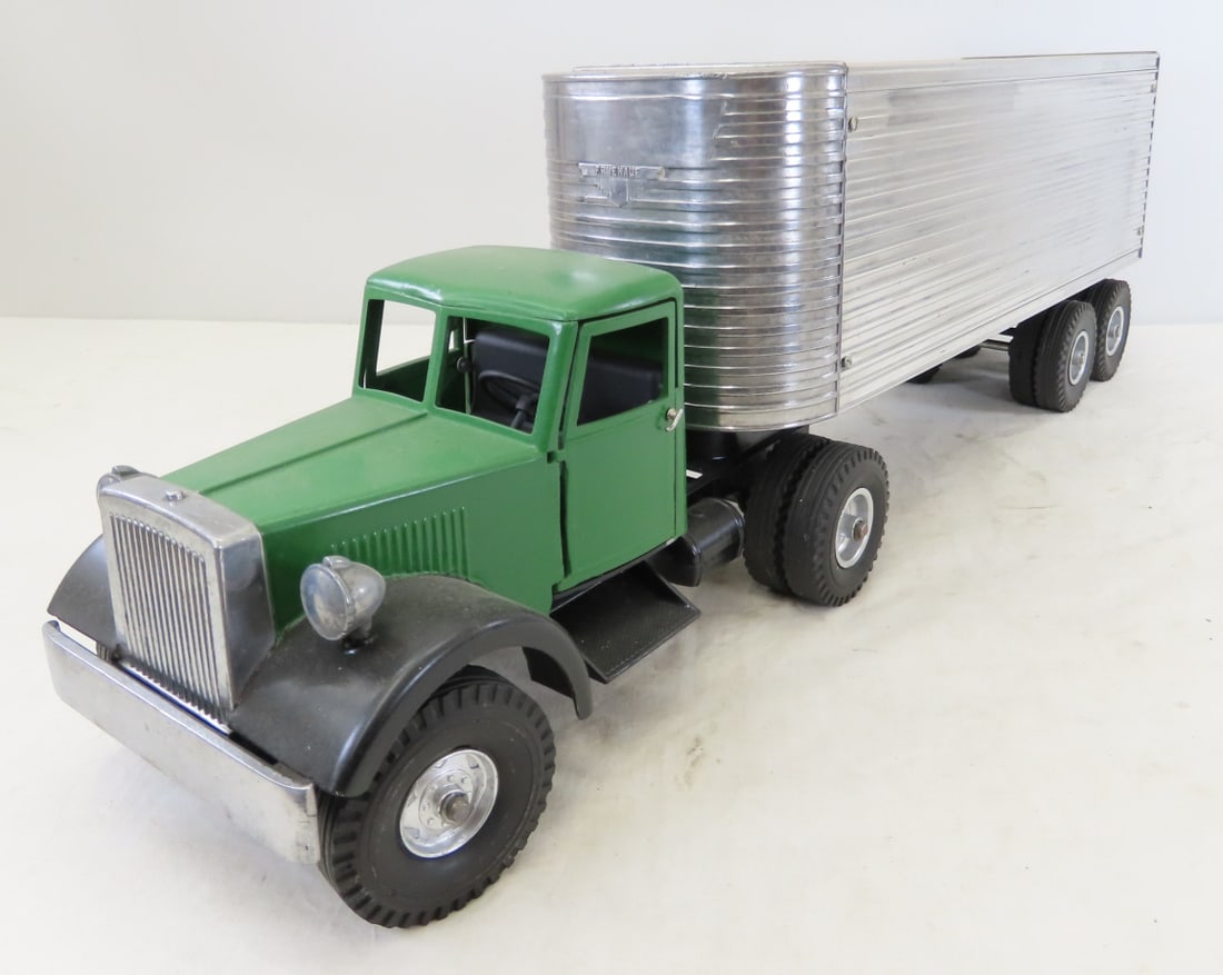 Smith Miller MIC Truck & Fruehauf Trailer Restored (1 of 20)