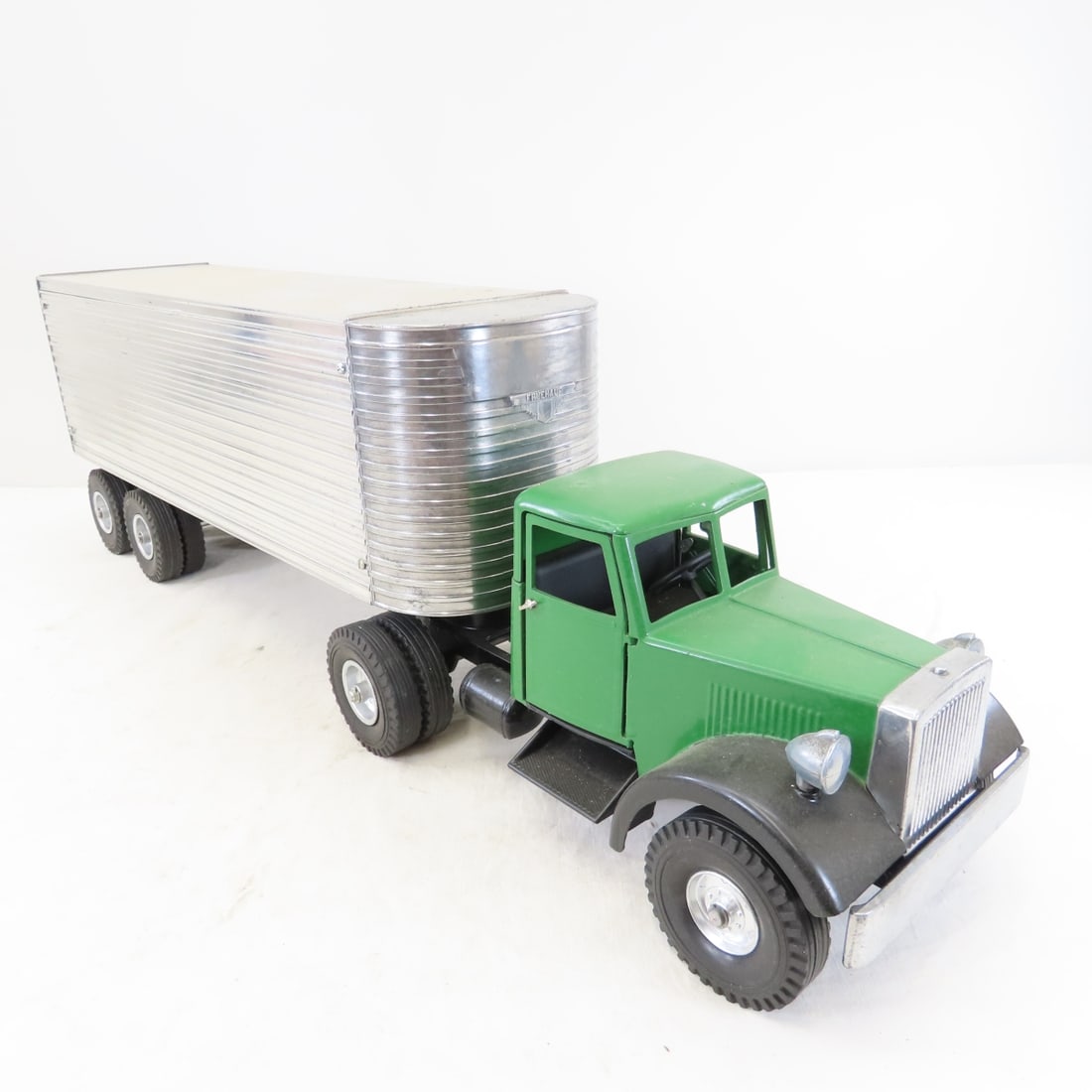 Smith Miller MIC Truck & Fruehauf Trailer Restored - 7