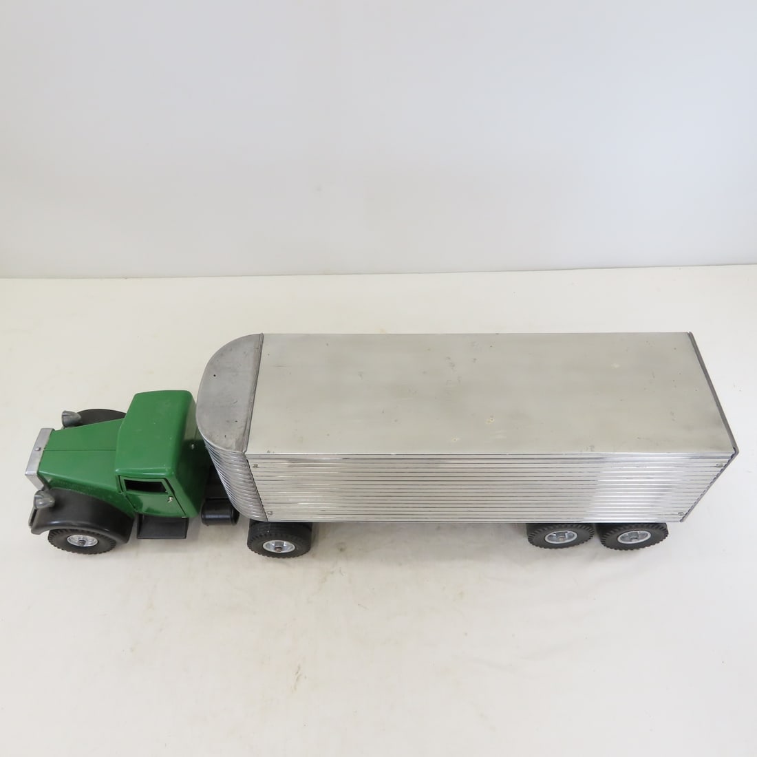 Smith Miller MIC Truck & Fruehauf Trailer Restored - 9