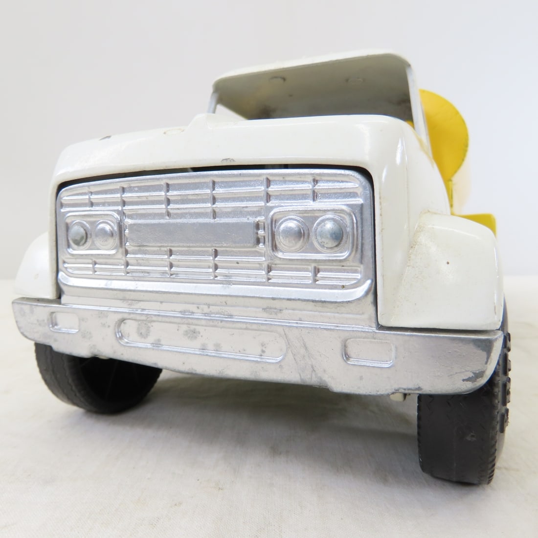 ERTL 594 Truck with Custom Wood Tanker - 16