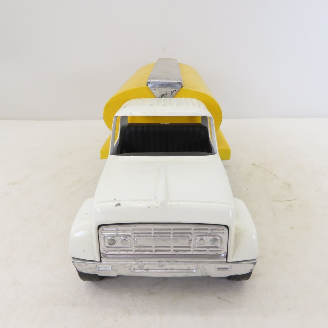 ERTL 594 Truck with Custom Wood Tanker - 8