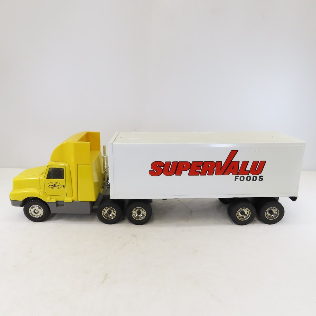 ERTL Pennzoil Truck & Nylint SuperValu Trailer - 2