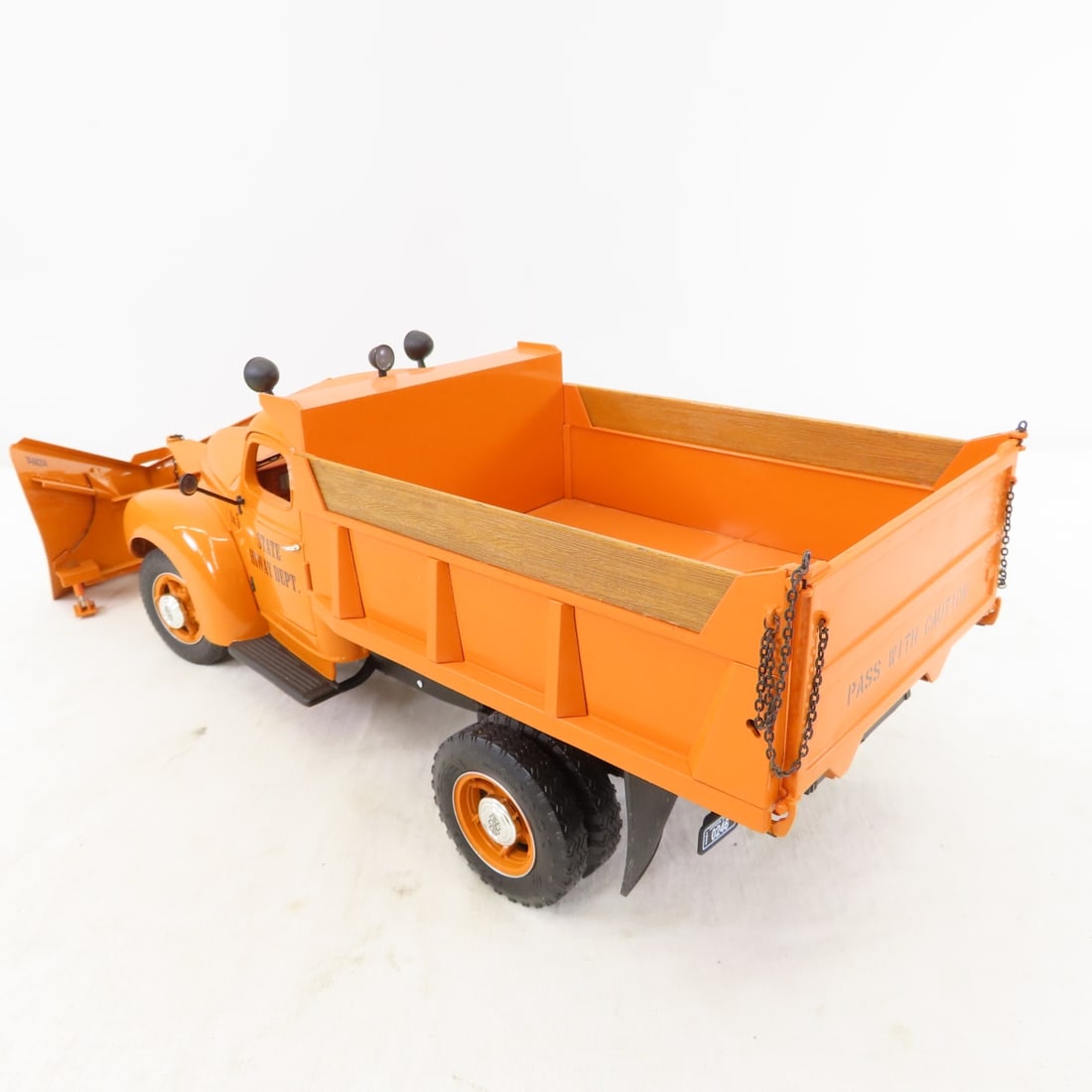 International K-5 with Baker V Plow Truck - 3