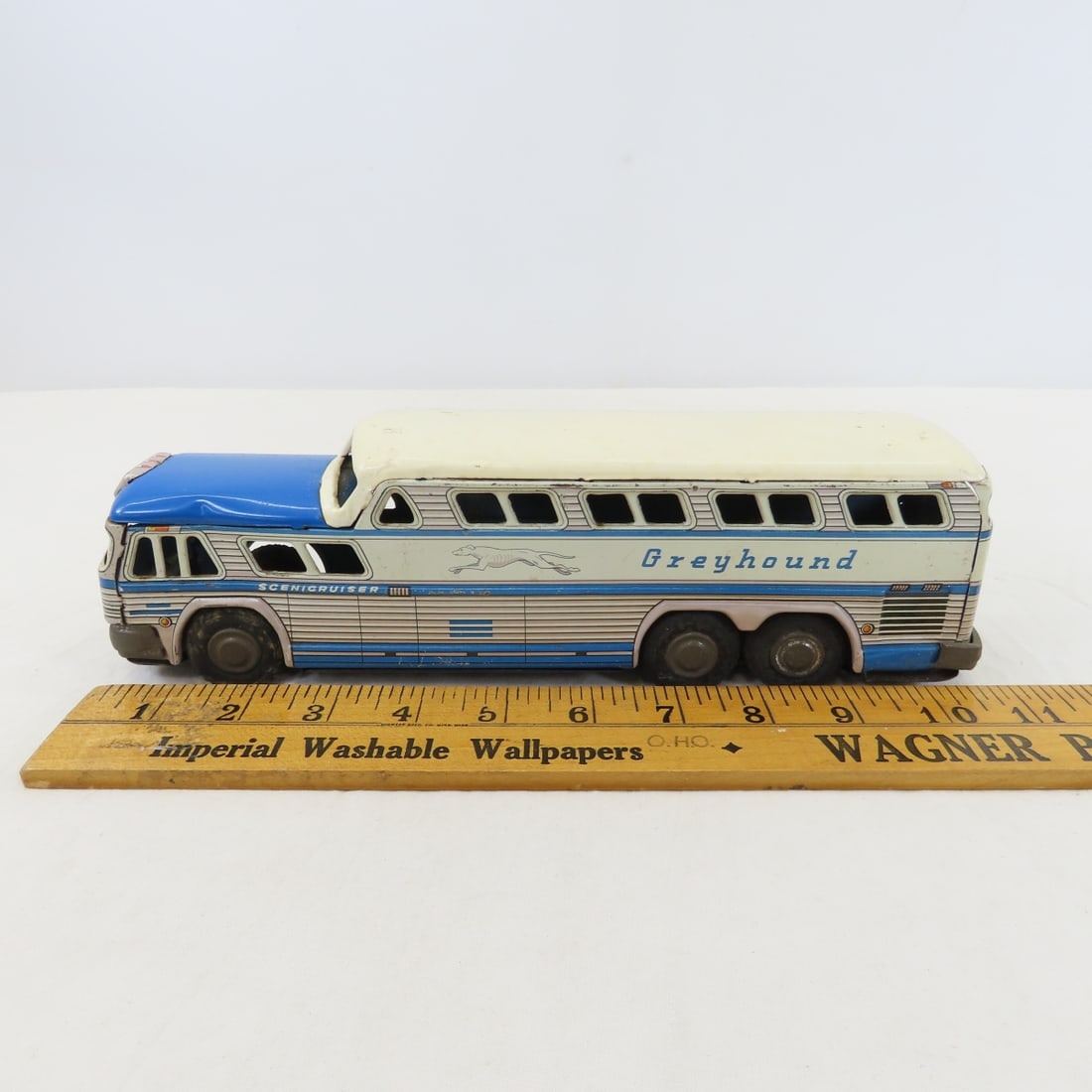 8 Assorted Bus Diecast, Friction and Banks - 9