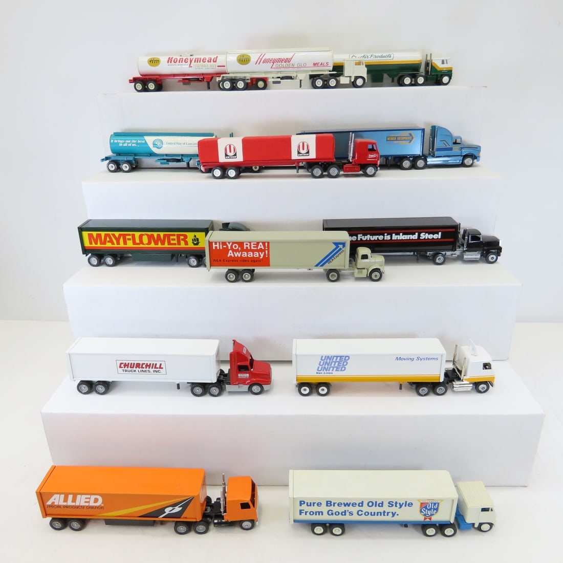 13 Winross Diecast Semis & Tankers 1:64 - 3