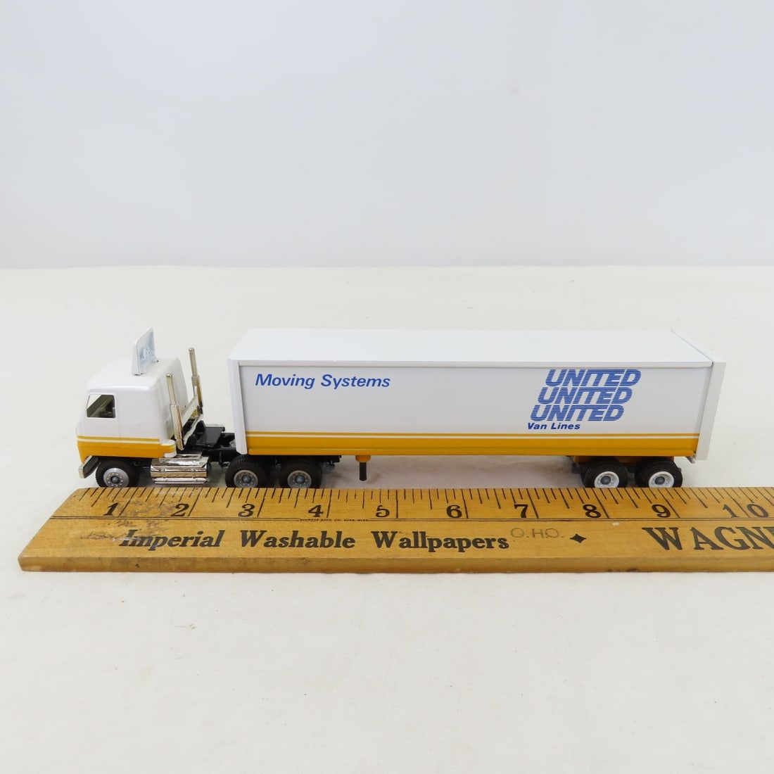 13 Winross Diecast Semis & Tankers 1:64 - 7