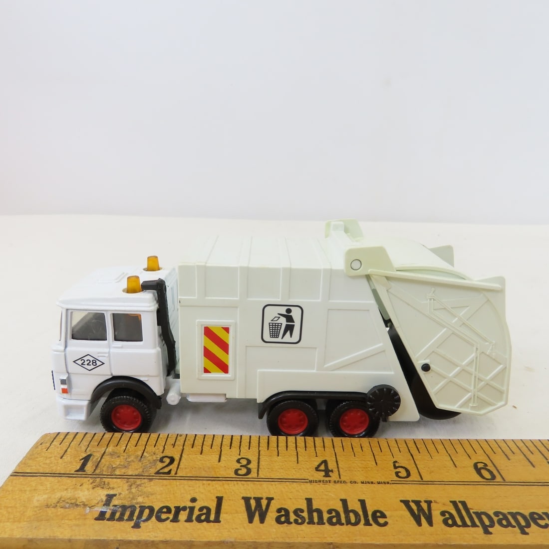 10 Vintage Diecast Garbage Trucks 1:50 - 6