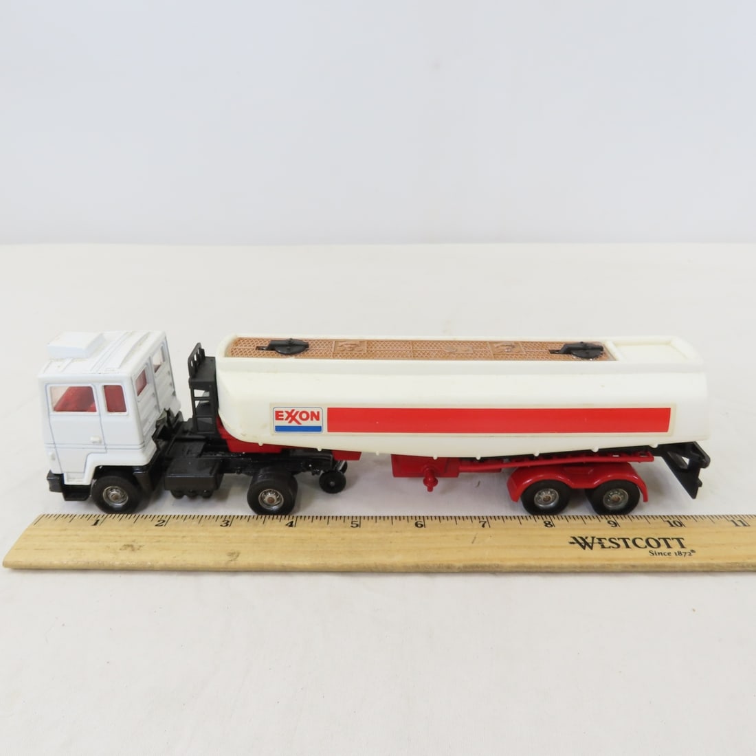 3 Corgi & 8 Siku Semis and Tankers 1:64 Scale - 5