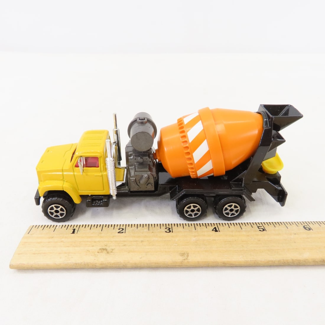 16 Diecast Concrete Mixers - most are 1:46 - 9