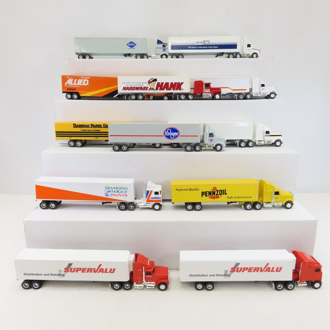 12 Diecast Tractor Trailers 1:64 - 3