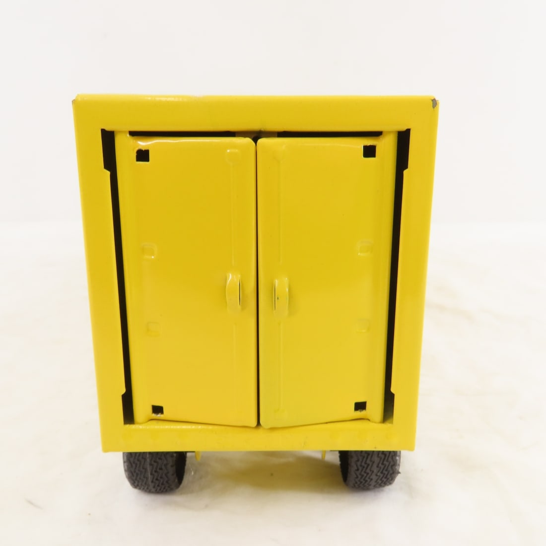 ERTL 1/32 Scale Velveeta & Pennzoil Semi Trucks - 16