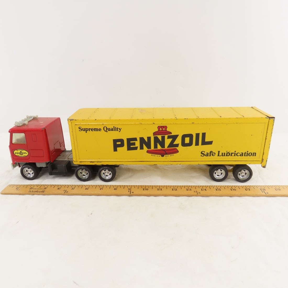 ERTL 1/32 Scale Velveeta & Pennzoil Semi Trucks - 3