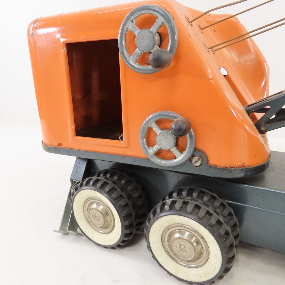 Structo Coal Mine Mobile Clamshell Crane - 11