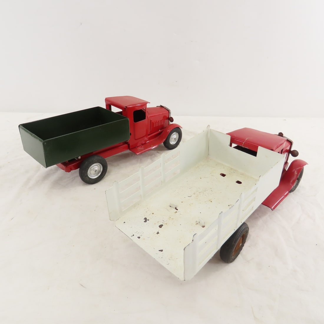 Metalcraft, Girard & unmarked Pressed Steel Trucks - 16
