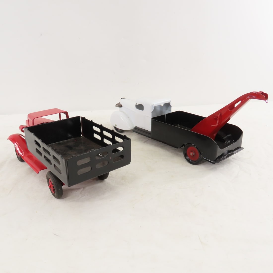 Metalcraft, Girard & unmarked Pressed Steel Trucks - 4