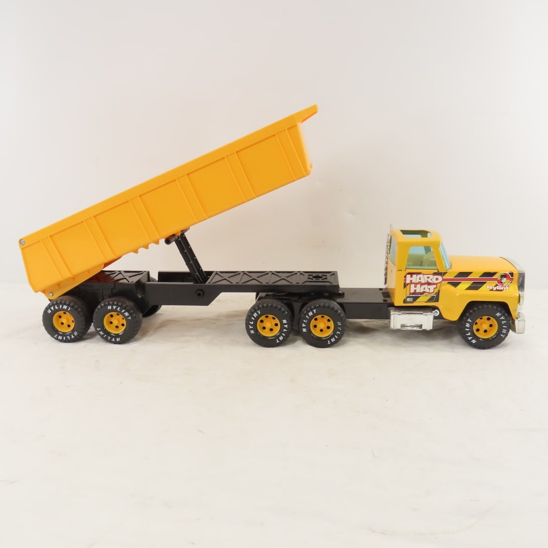 Nylint Hard Hat Construction Truck & Dump Trailer - 7