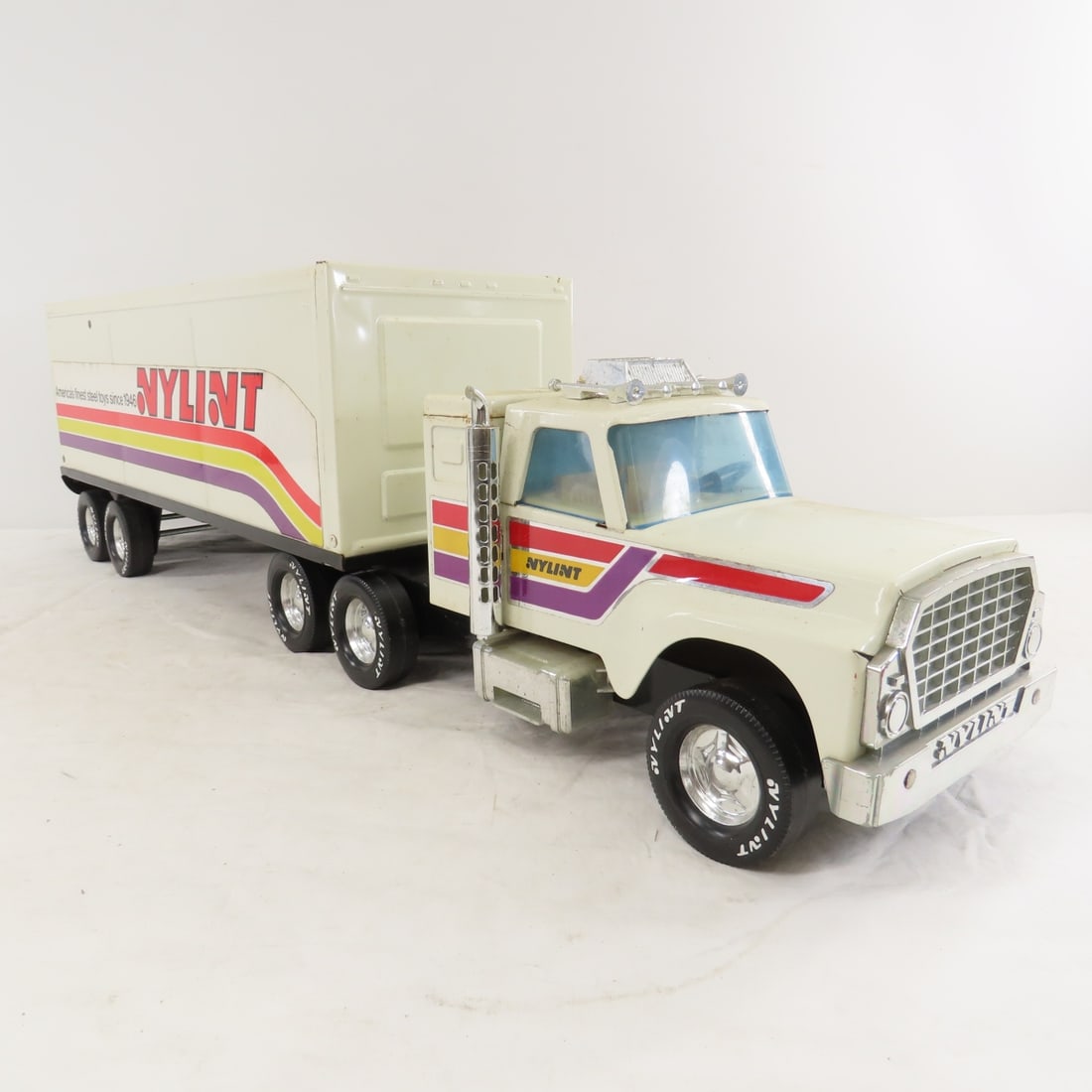 Original Nylint Pressed Steel Tractor & Trailer - 7