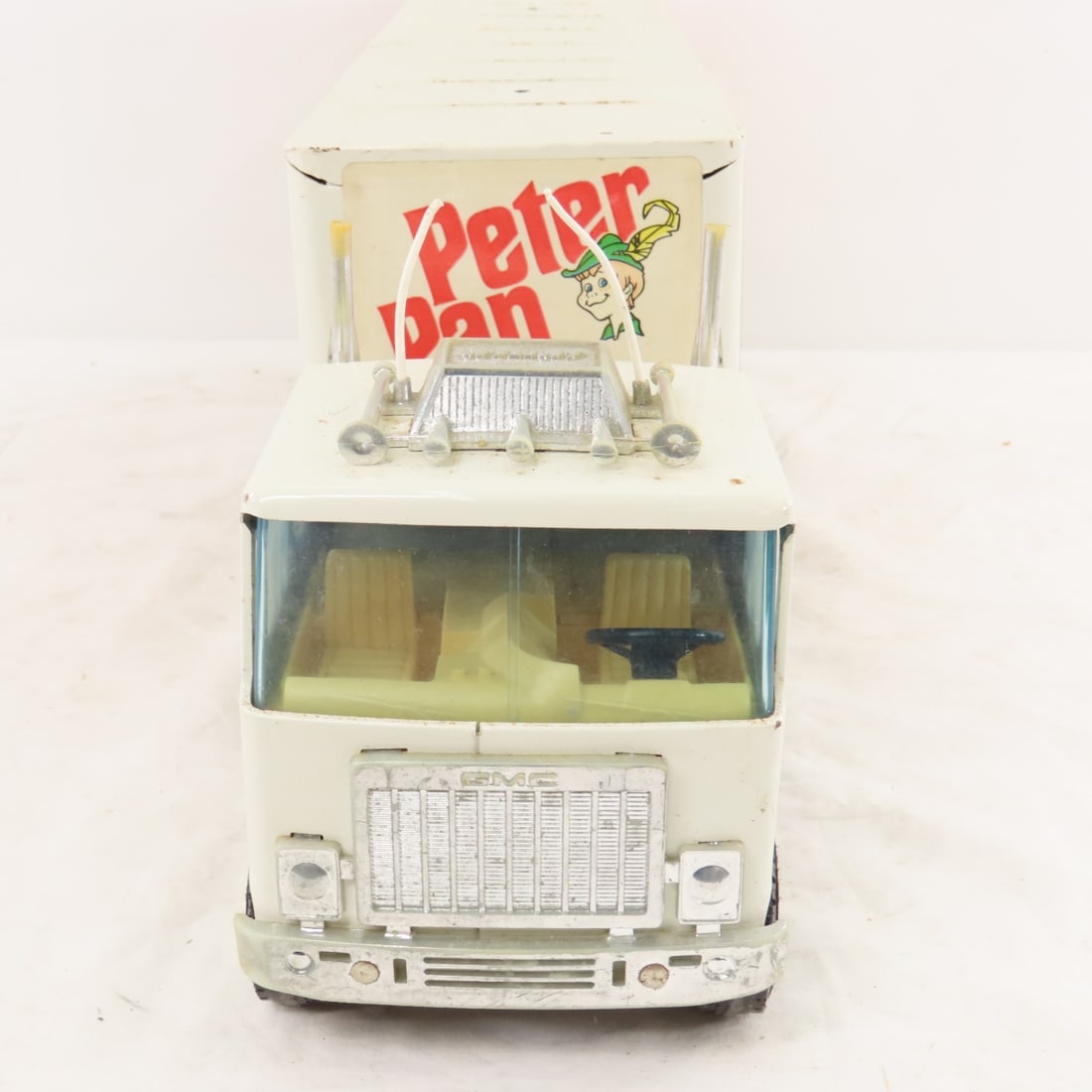 Original Nylint Peter Pan Peanut Butter COE Semi - 8