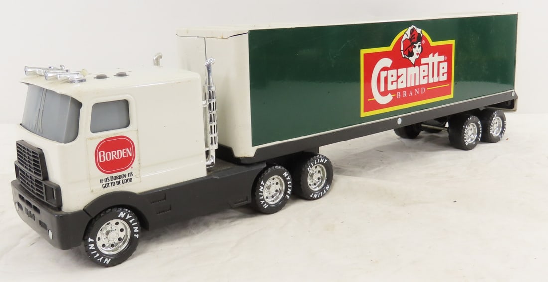 Nylint Borden Tractor w/Sound & Creamette Trailer (1 of 17)