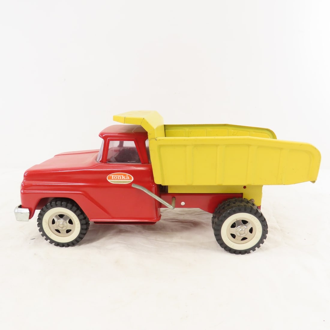 Vintage Tonka Pressed Steel Dump Truck - 2