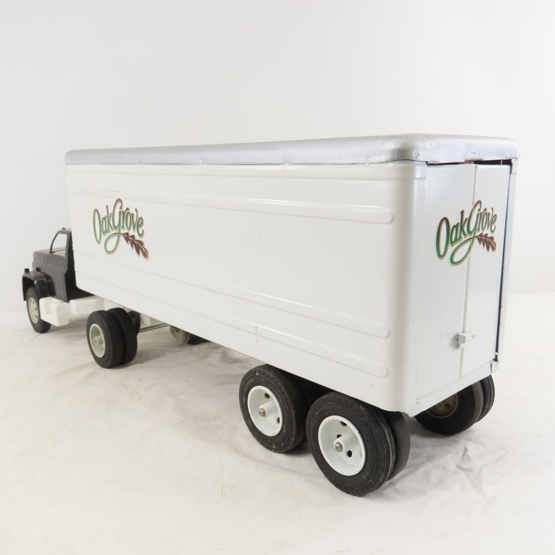 MARX Custom Oak Grove Tractor Trailer - 3