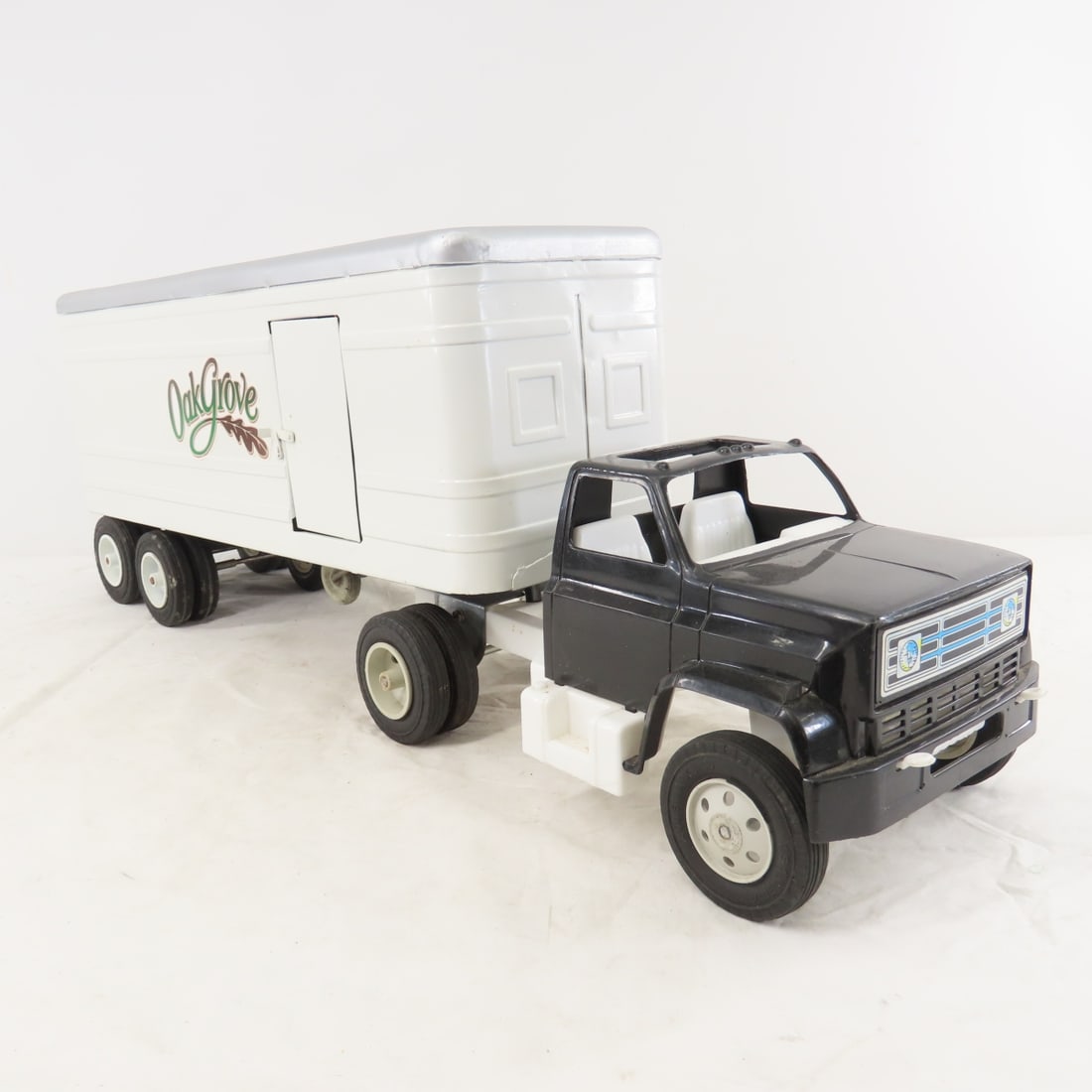 MARX Custom Oak Grove Tractor Trailer - 7