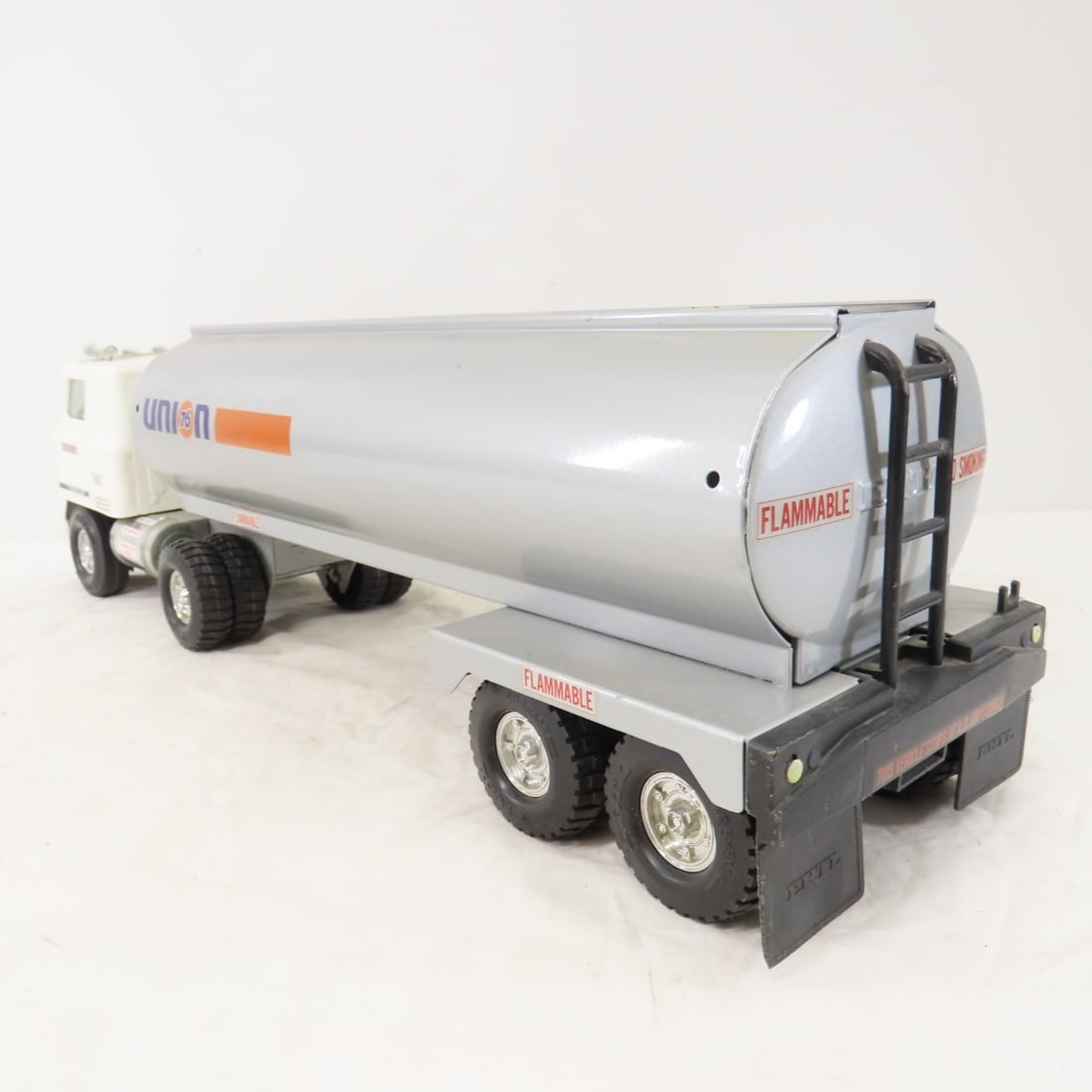 Original ERTL COE 76 & Mobil Tanker Trucks - 17