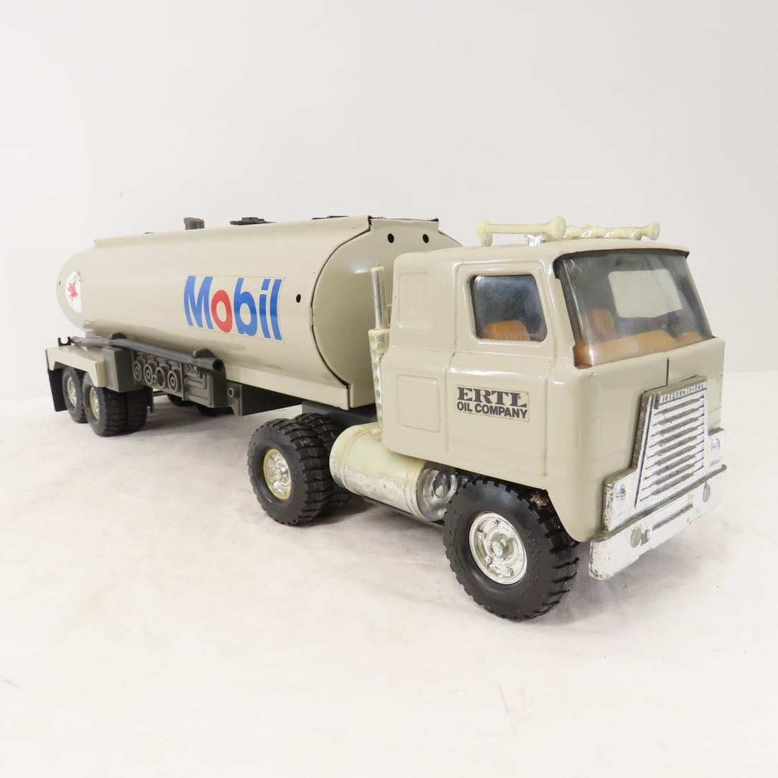 Original ERTL COE 76 & Mobil Tanker Trucks - 8