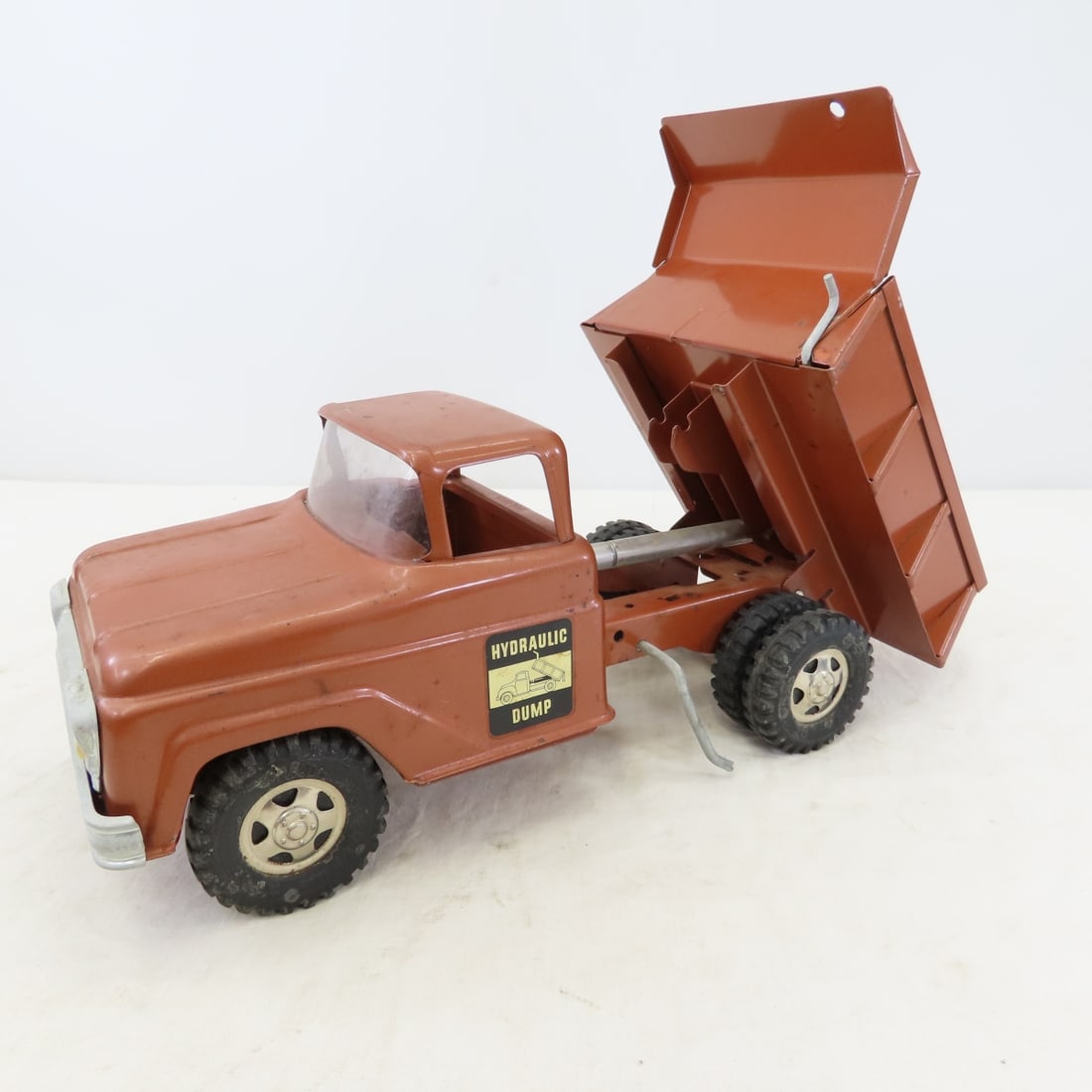 Tonka Toys Hydraulic Dump Truck - 17