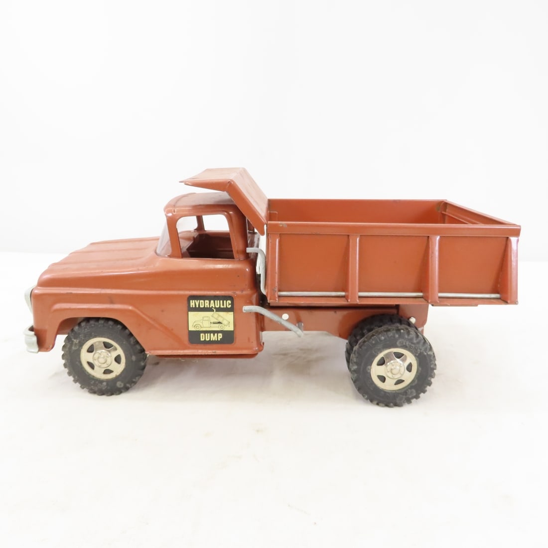 Tonka Toys Hydraulic Dump Truck - 2