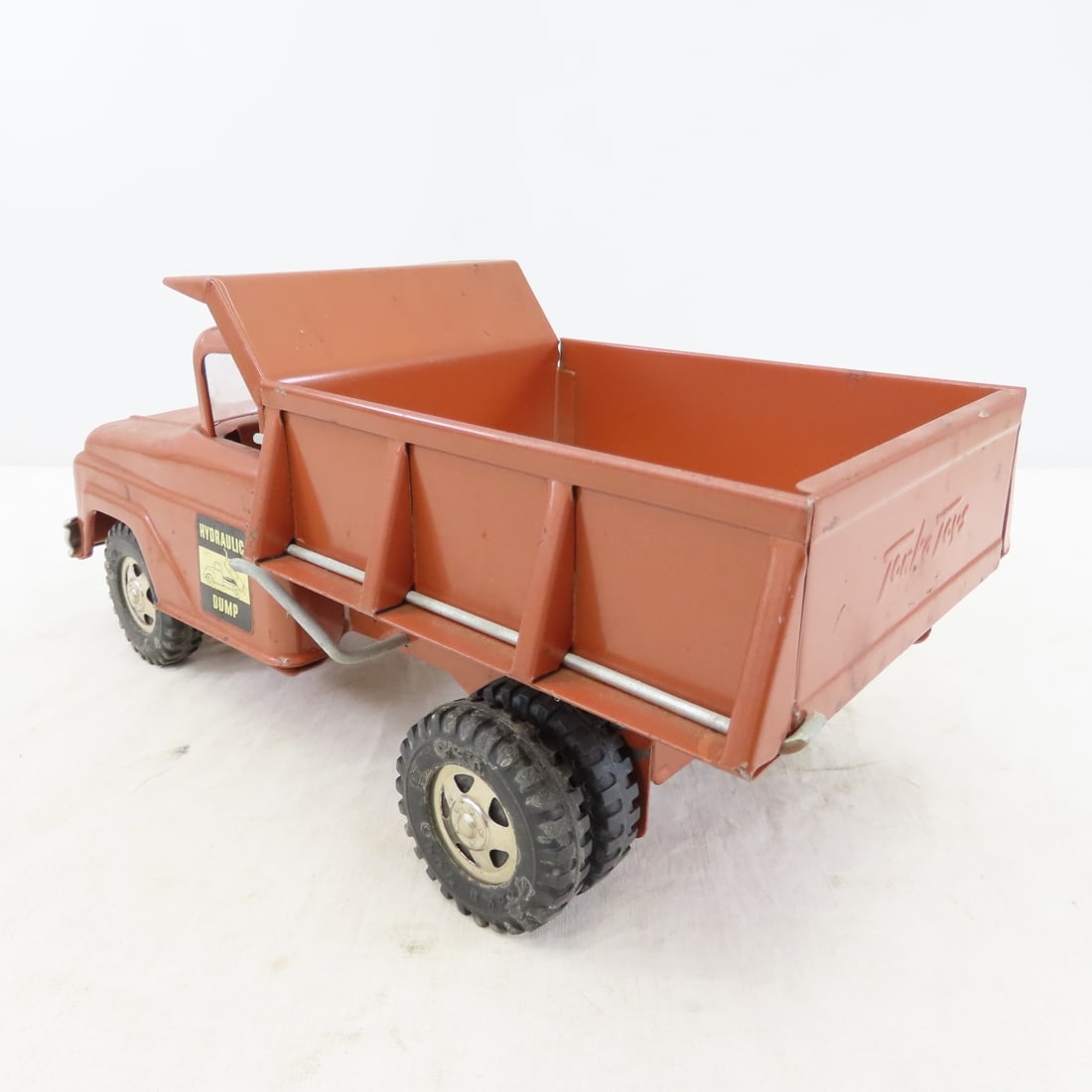 Tonka Toys Hydraulic Dump Truck - 3