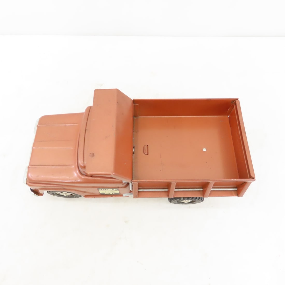 Tonka Toys Hydraulic Dump Truck - 9