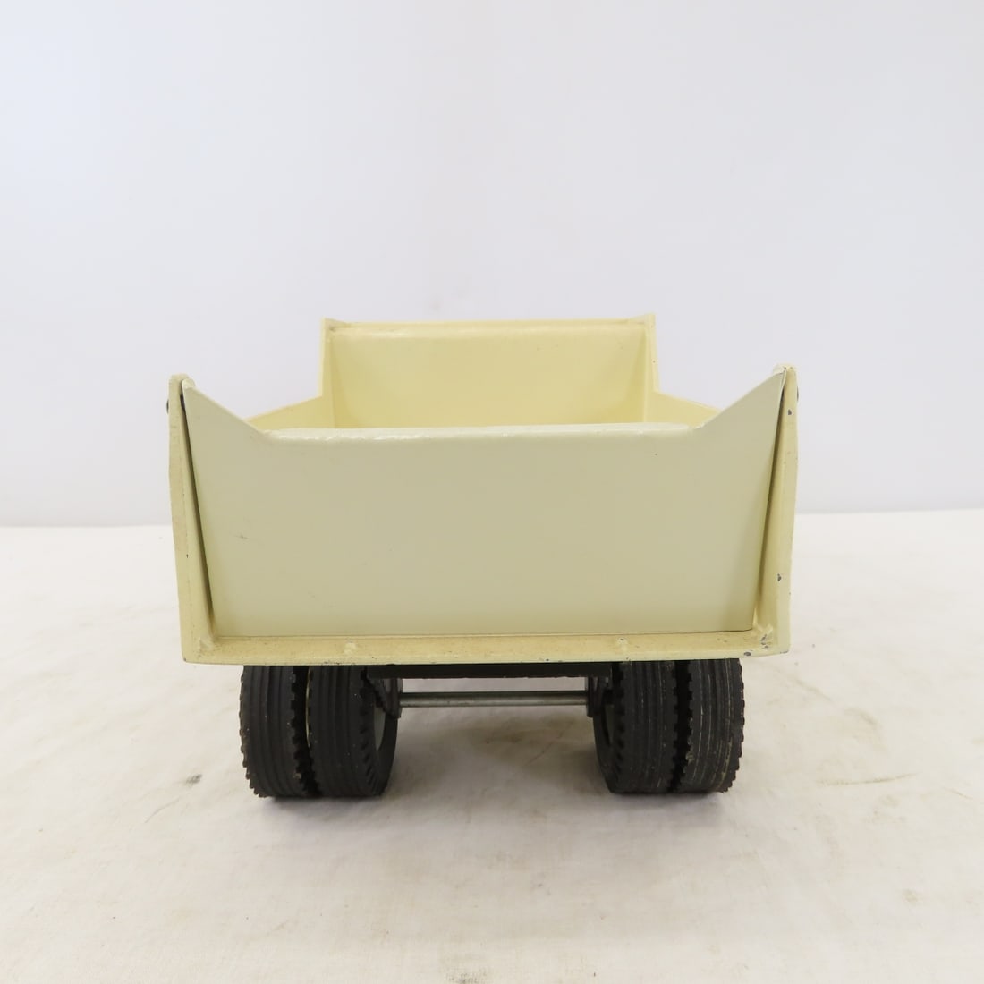 ERTL Truck Line Loadstar 1600 - Restored - 4