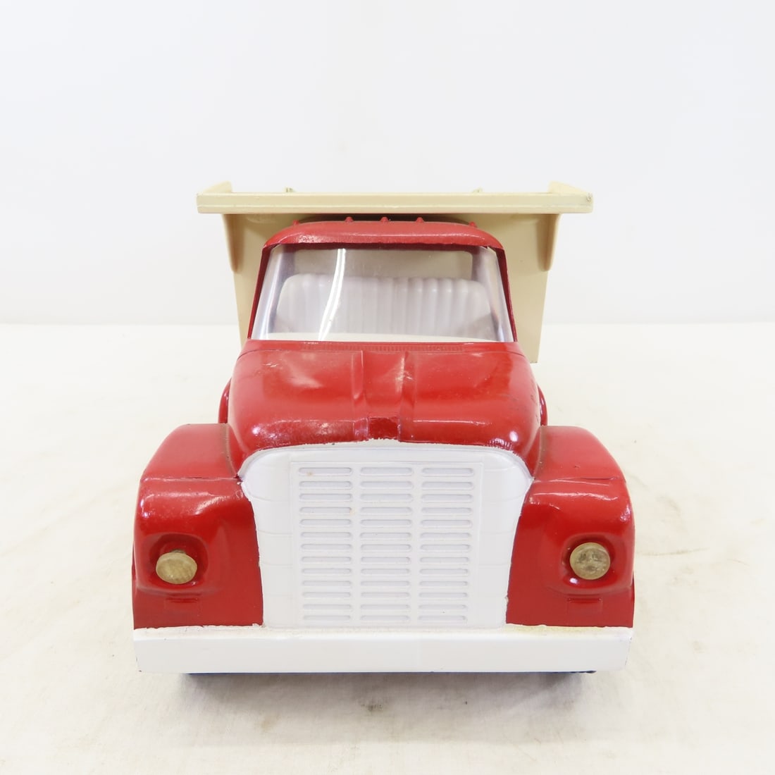 ERTL Truck Line Loadstar 1600 - Restored - 8