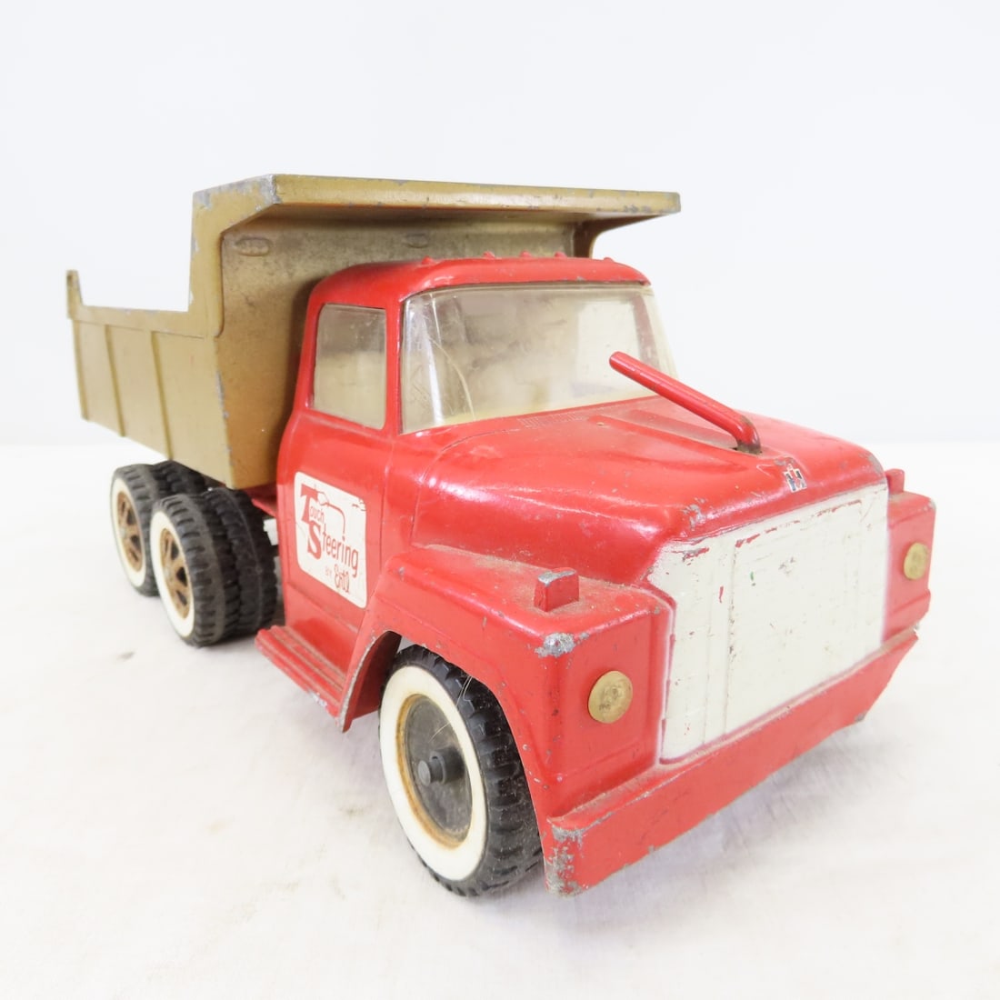 ERTL International Loadstar Touch Steering Dump - 7