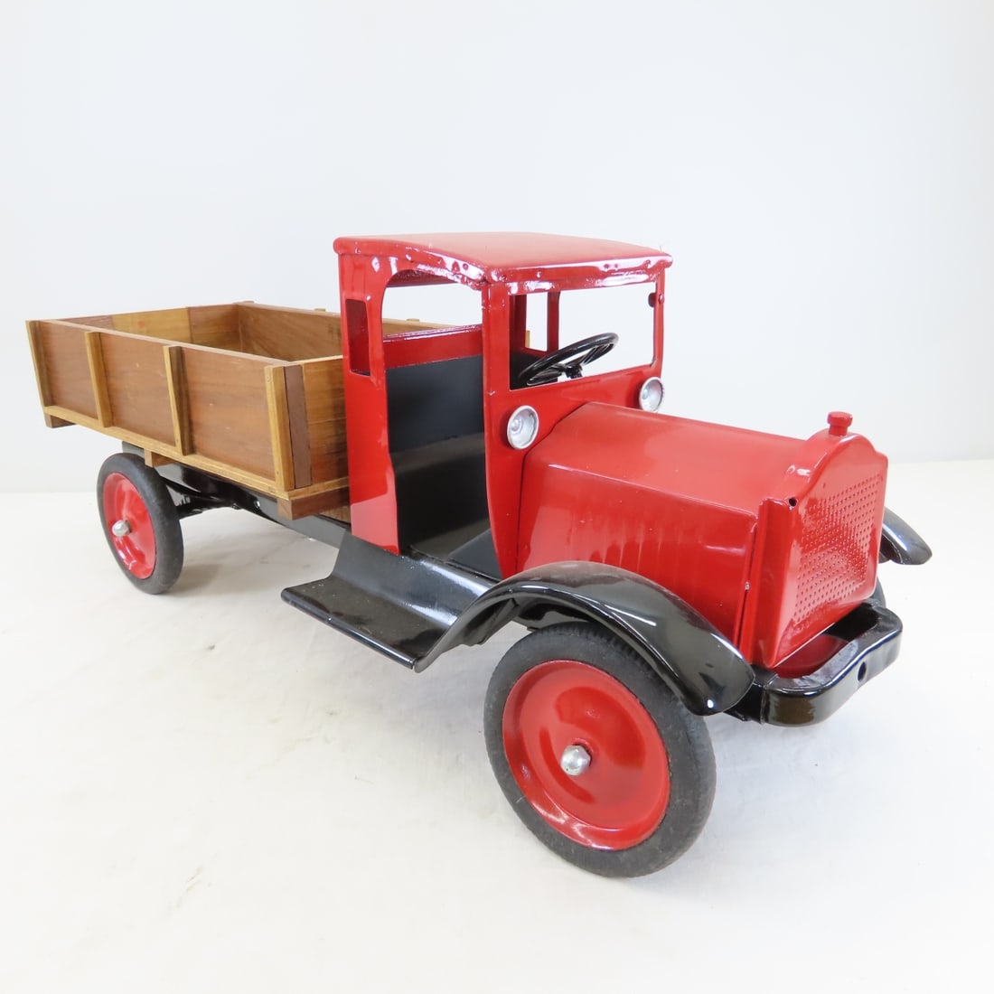 Keystone Packard Custom Wood Box Pickup Truck - 7