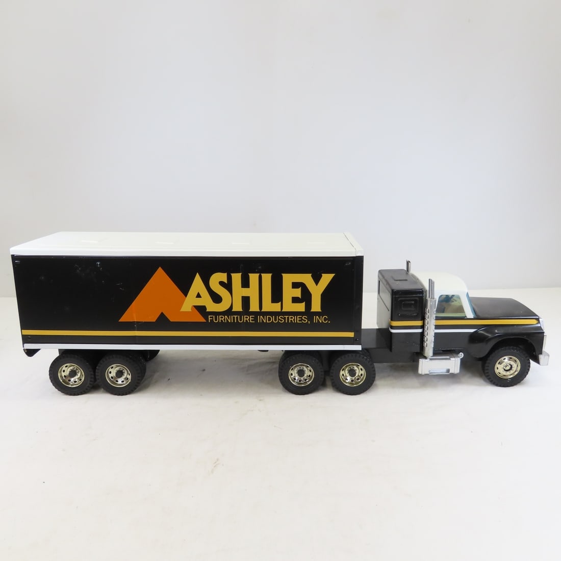 Custom Ashley Furniture Nylint Truck & Trailer - 6