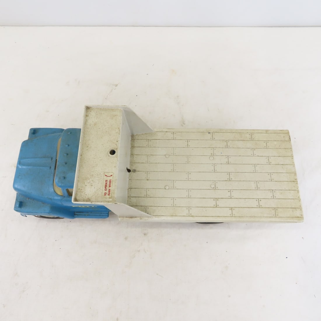 ERTL International Loadstar Flatbed Truck - 9