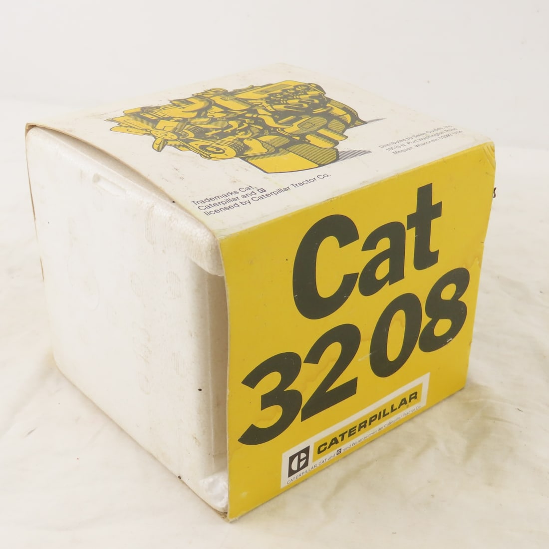 Caterpillar Cat 3208 Engine NZG 1:10 Scale w/Box - 13