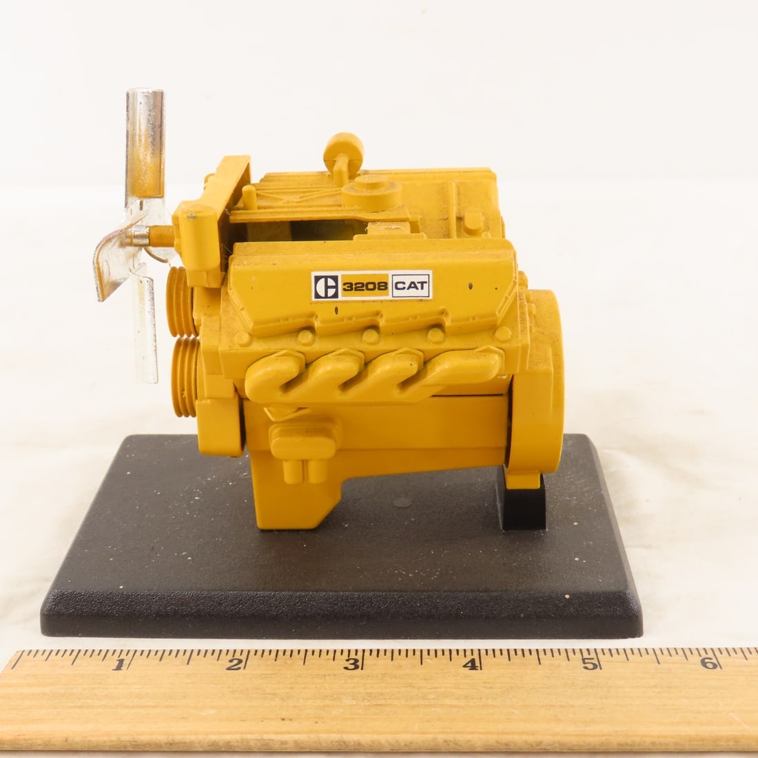 Caterpillar Cat 3208 Engine NZG 1:10 Scale w/Box - 3