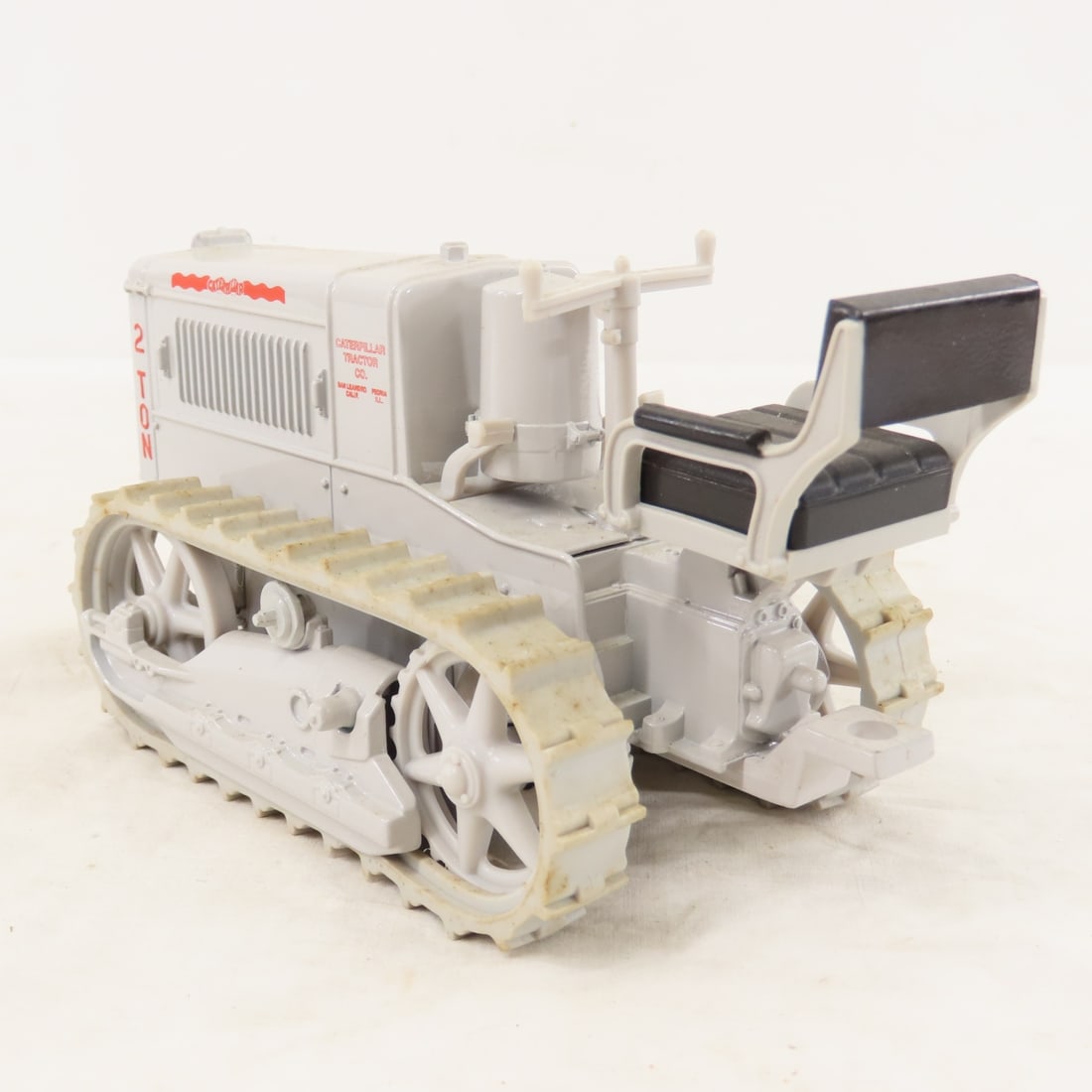 3 Diecast Caterpillar Crawlers, ERTL & Unmarked - 4
