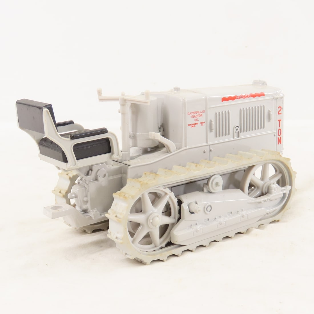 3 Diecast Caterpillar Crawlers, ERTL & Unmarked - 6