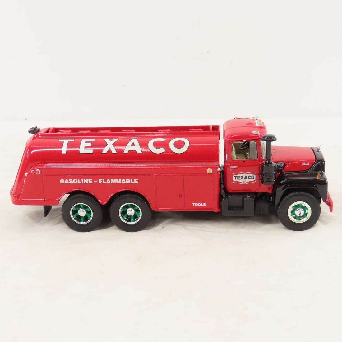 First Gear Texaco Tanker & Shell Truck & Tractor - 7