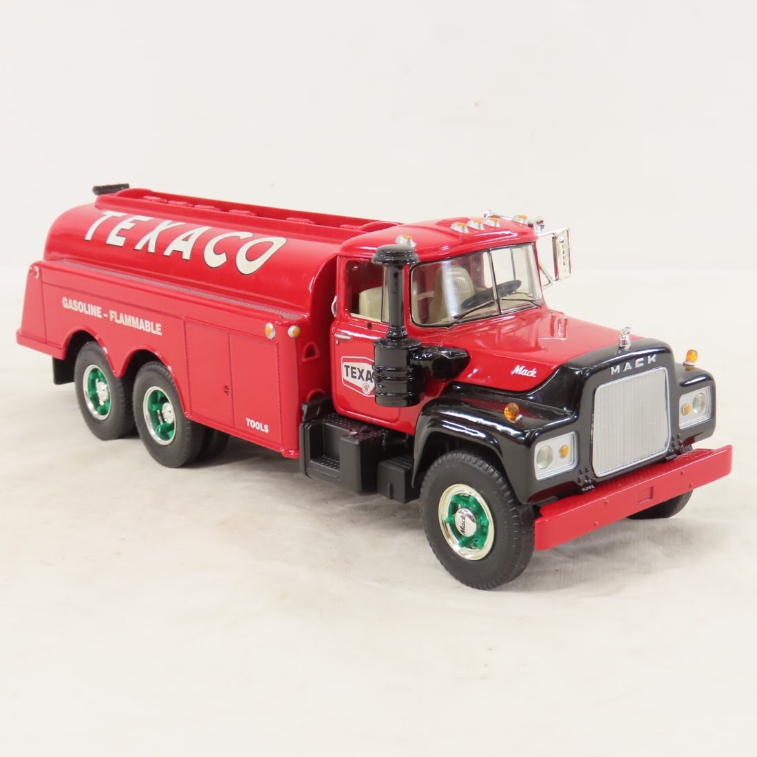 First Gear Texaco Tanker & Shell Truck & Tractor - 8