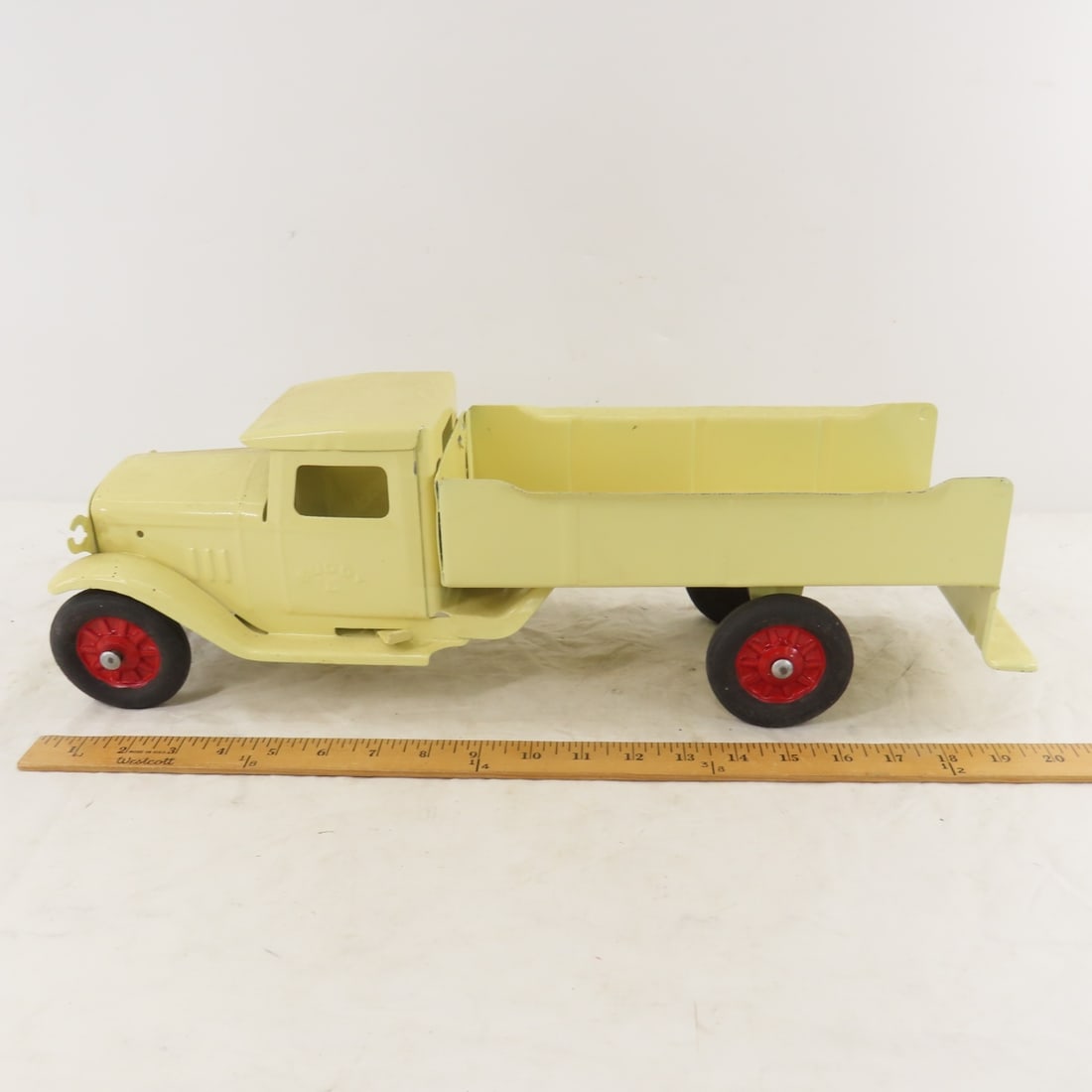 Vintage Buddy L Wrecker Truck - Repainted - 2