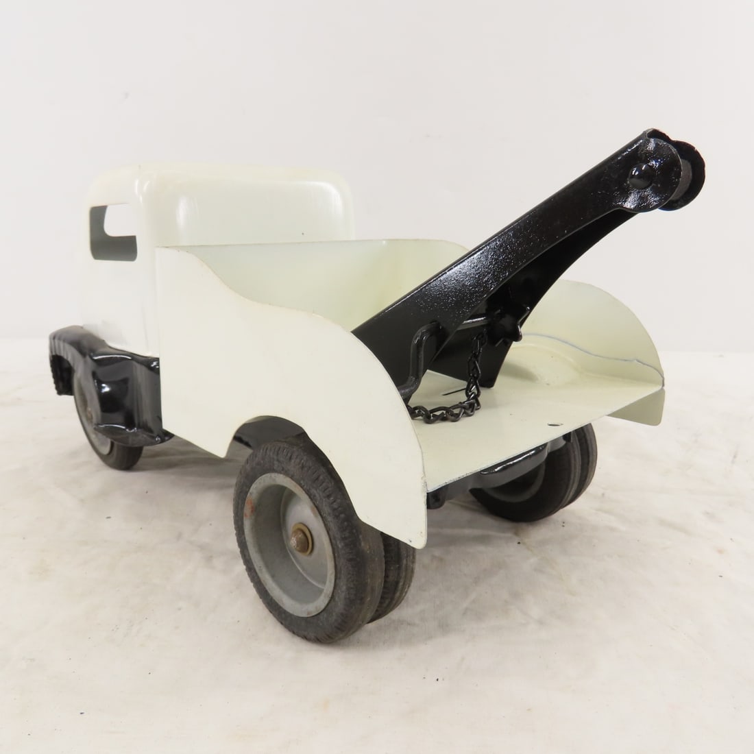 1950s Tonka Cab Over Wrecker Truck - Custom Paint - 3
