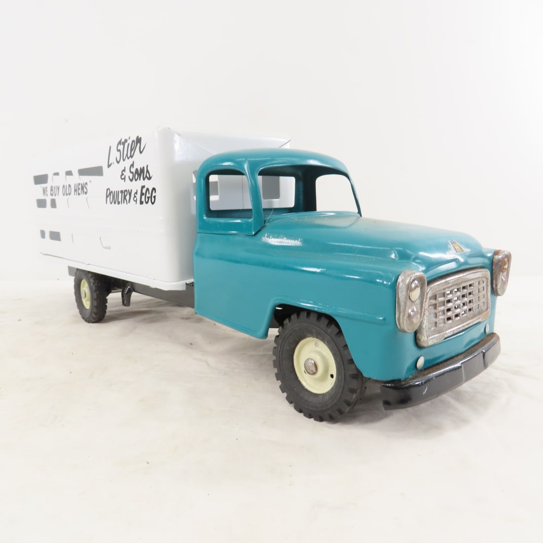 Custom L. Stier & Sons Poultry & Egg Truck - 7